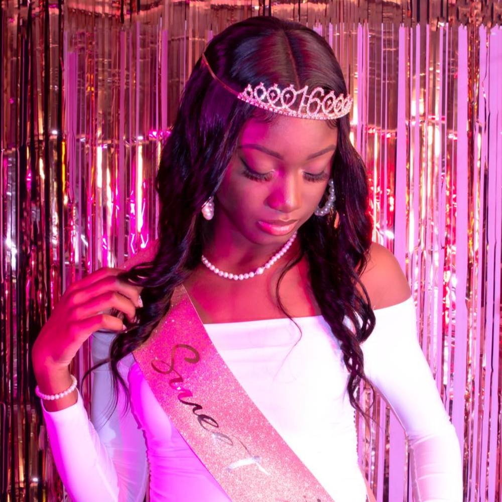 Meet your Posher, Renee